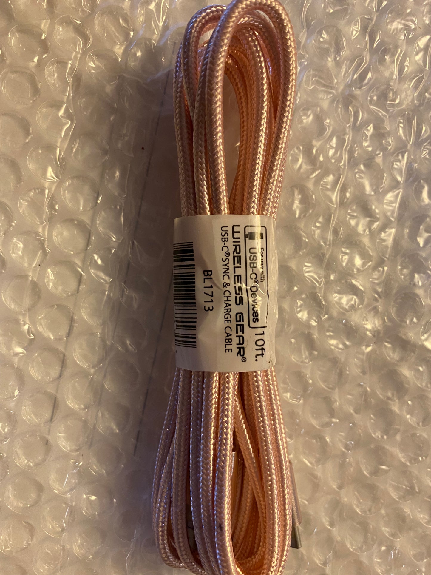 Wireless Gear 10 Feet Fabric USB-C Charge Sync Cable