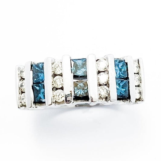 $3,500 1.0 CTW Fine quality Natural Blue and White Diamonds and 18K White Gold