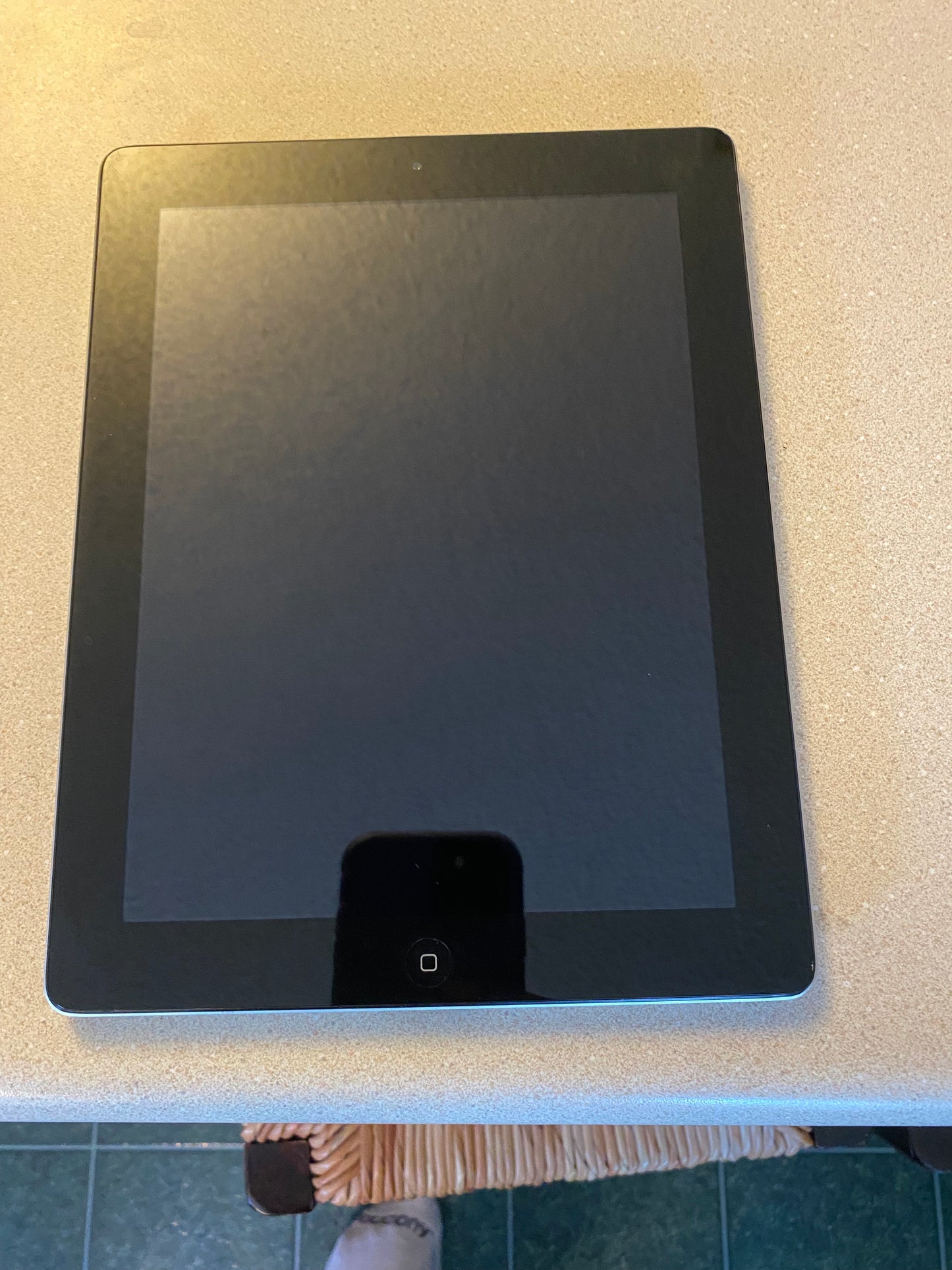 Apple iPad 2 -16GB, Wi-Fi 9.7" Black A1395 Working Unlocked AS-IS
