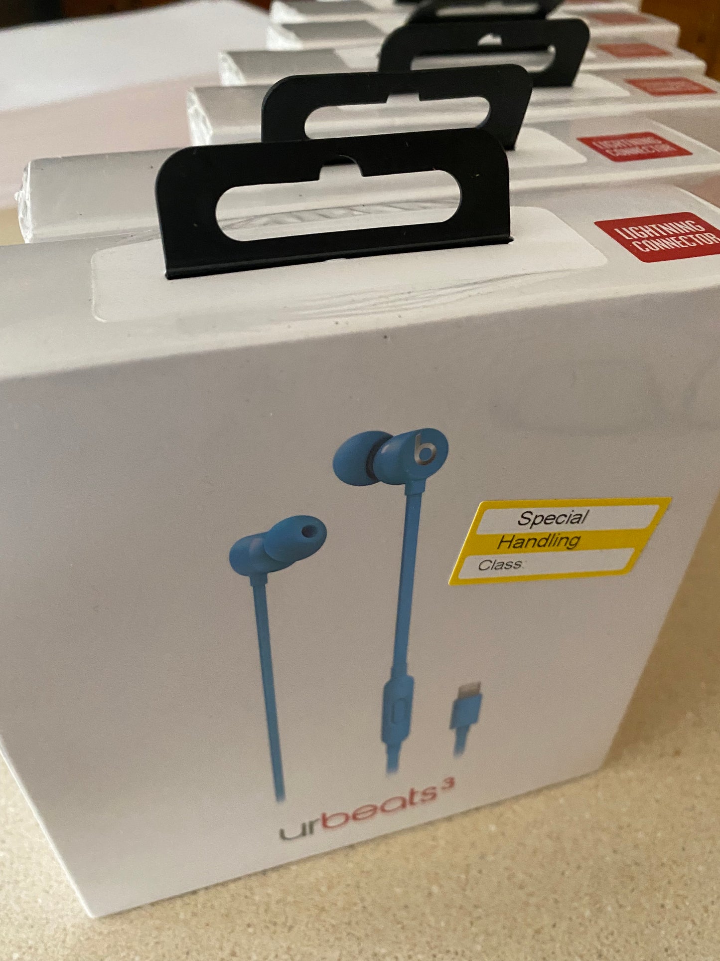Authentic Beats by Dr. Dre urBeats3 Earbuds Headsets with Lightning Connector Blue Sealed