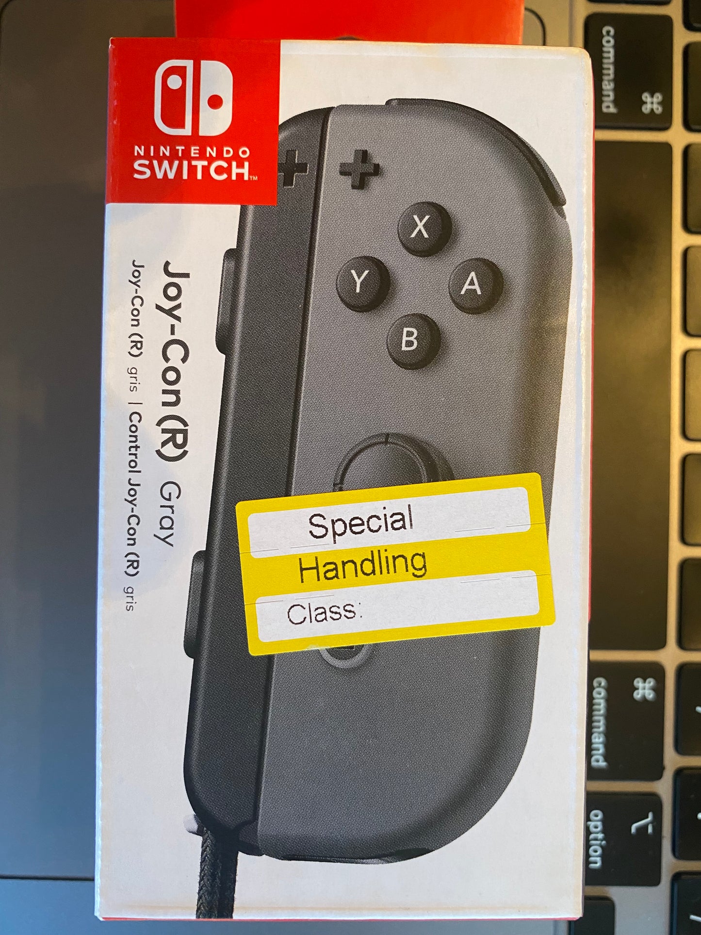 New Joy-Con (R) Wireless Controller for Nintendo Switch - Gray