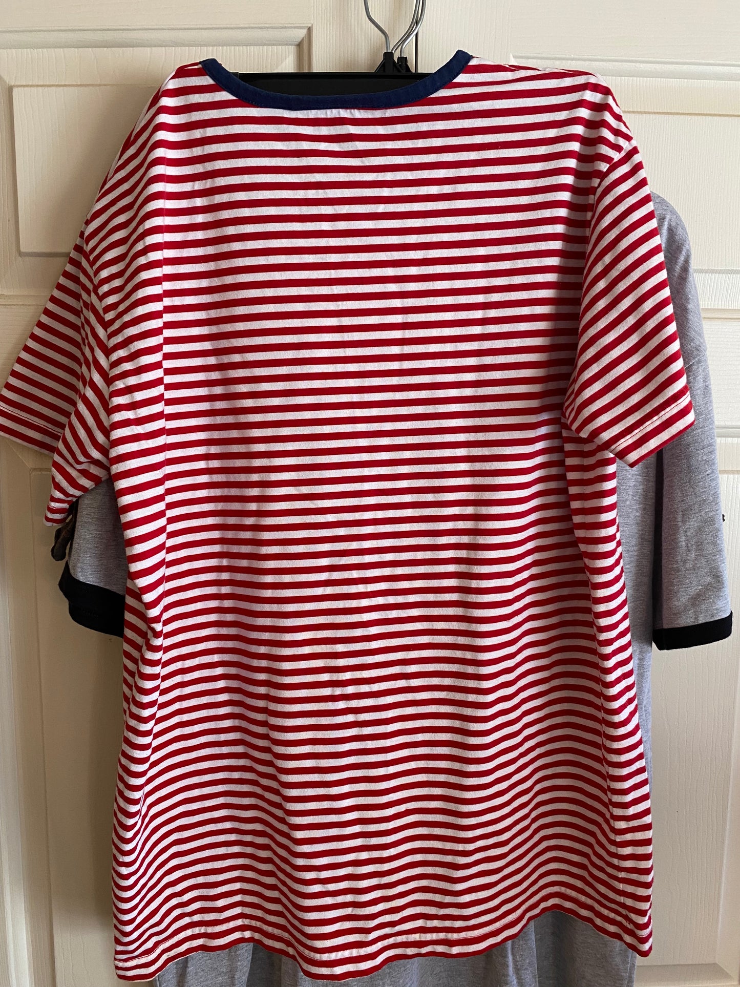 Women ACTIVE ELEMENTS Red White Striped T-Shirt Tee Shirt Medium