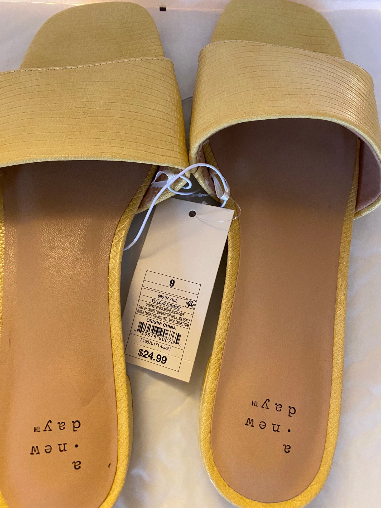 NEW A New Day Women's Summer Dress Slide Sandals Yellow