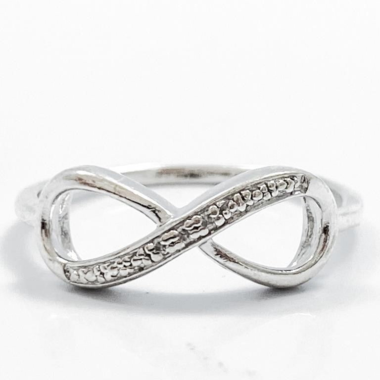 925 Sterling Silver Simulated Diamond Infinity Symbol Wedding Band Ring